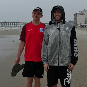 Meet your Posher, Elliot